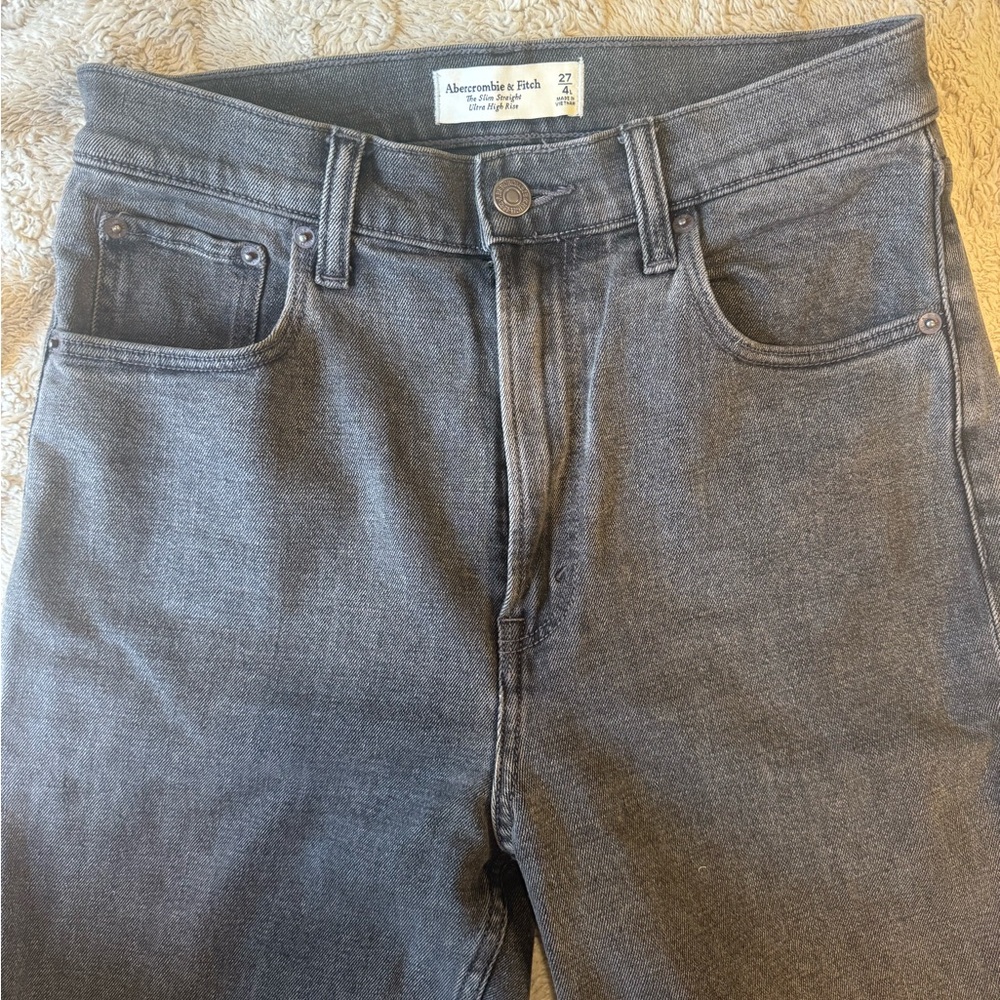 Abercrombie & Fitch Womens Slim Straight Jeans
